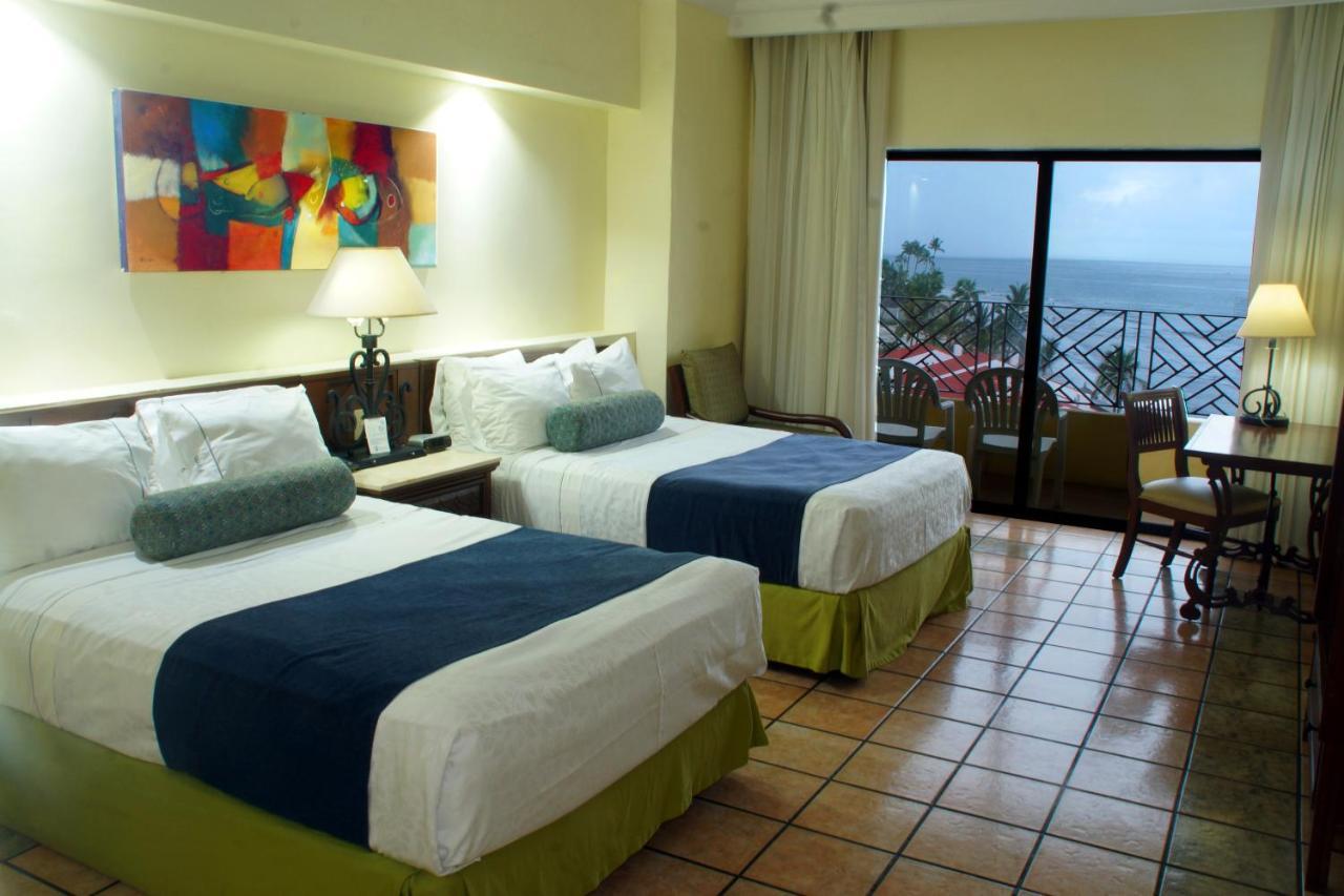Royal Villas Resort Mazatlan Dış mekan fotoğraf A room at the hotel