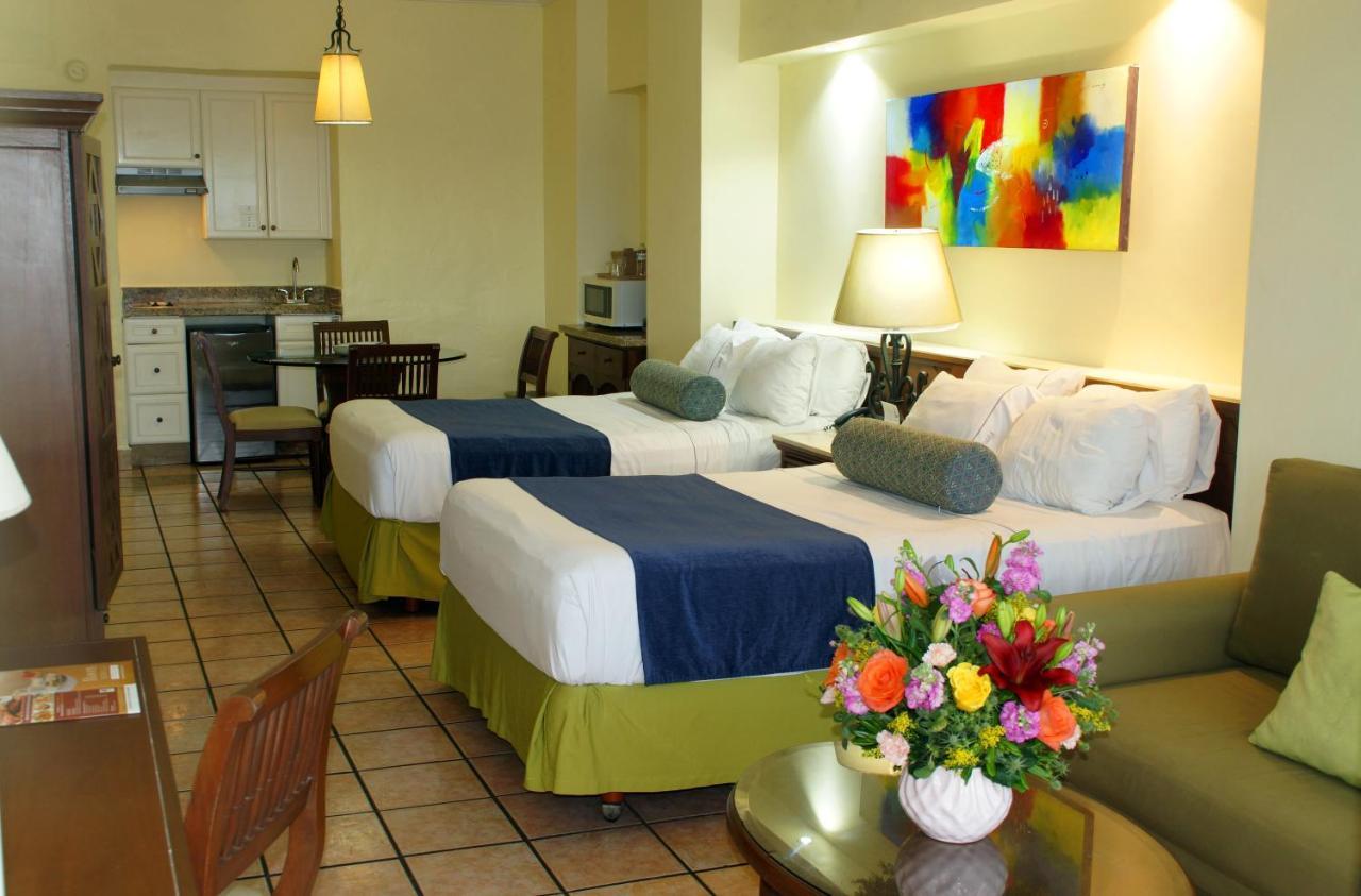 Royal Villas Resort Mazatlan Dış mekan fotoğraf A typical hotel room