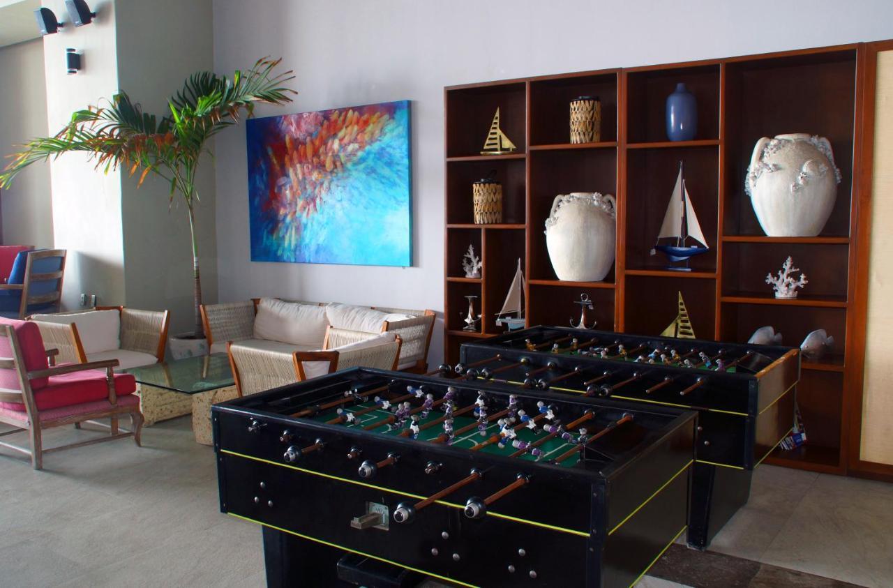 Royal Villas Resort Mazatlan Dış mekan fotoğraf A foosball table