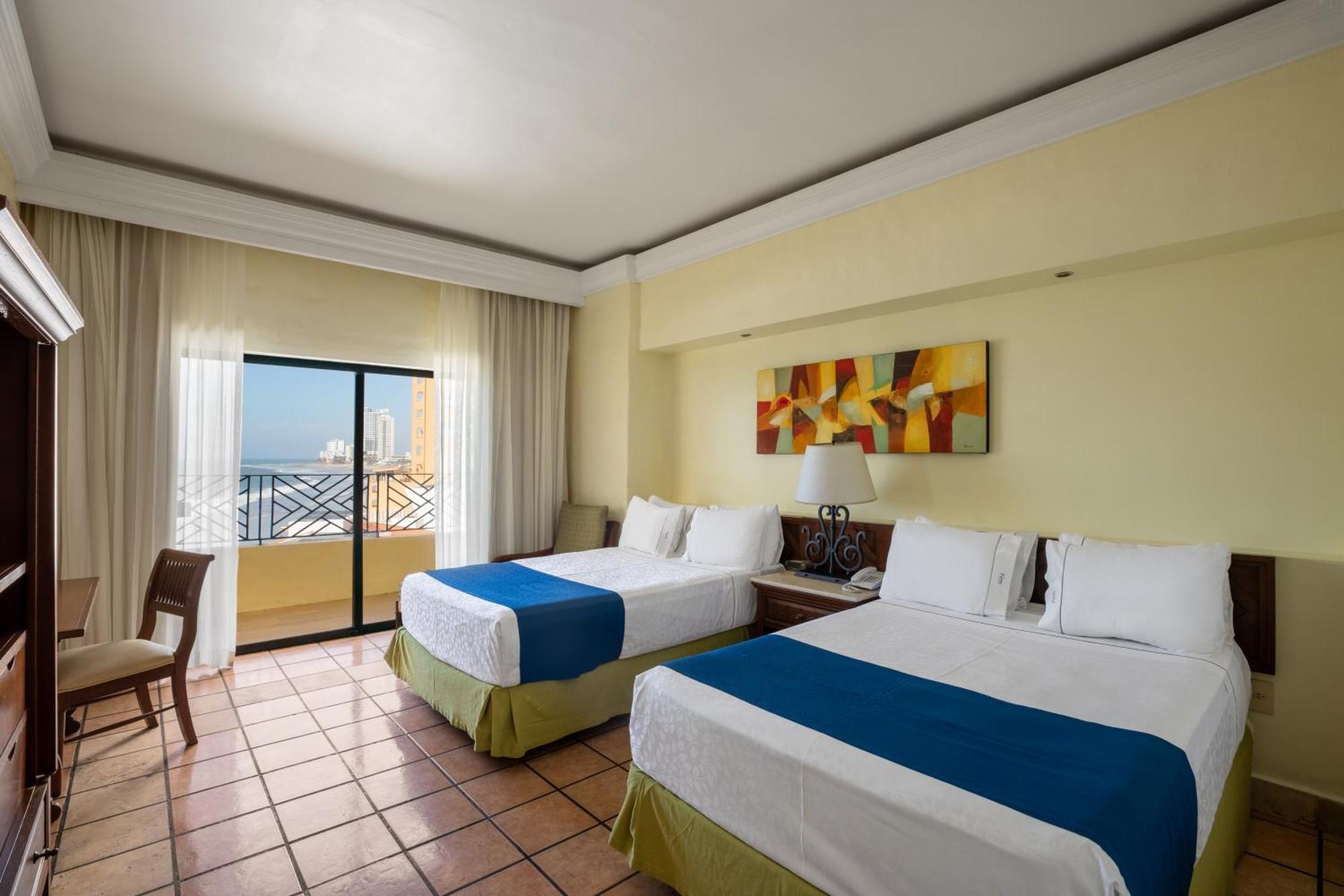 Royal Villas Resort Mazatlan Dış mekan fotoğraf A room at the Iberostar Grand Hotel at Playa Paraíso, Tenerife
